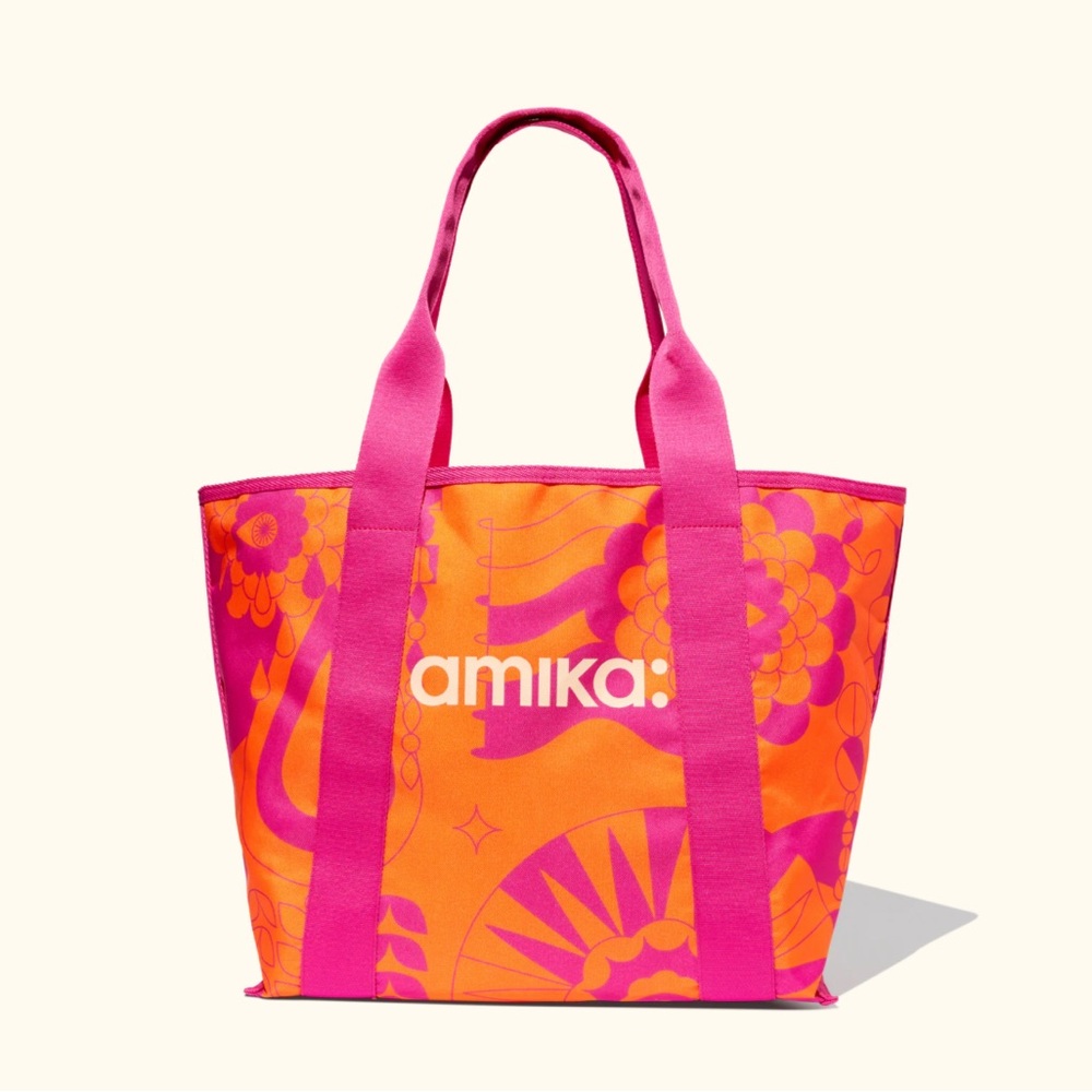 NEW! 🆕 Amika Signature Tote Bag 🧡15" x 21.5" x 9". BRAND NEW 💜 NEVER USED!! 👜